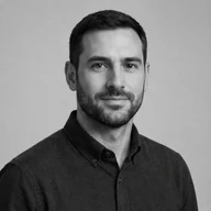 Luca · Editorial brief writer